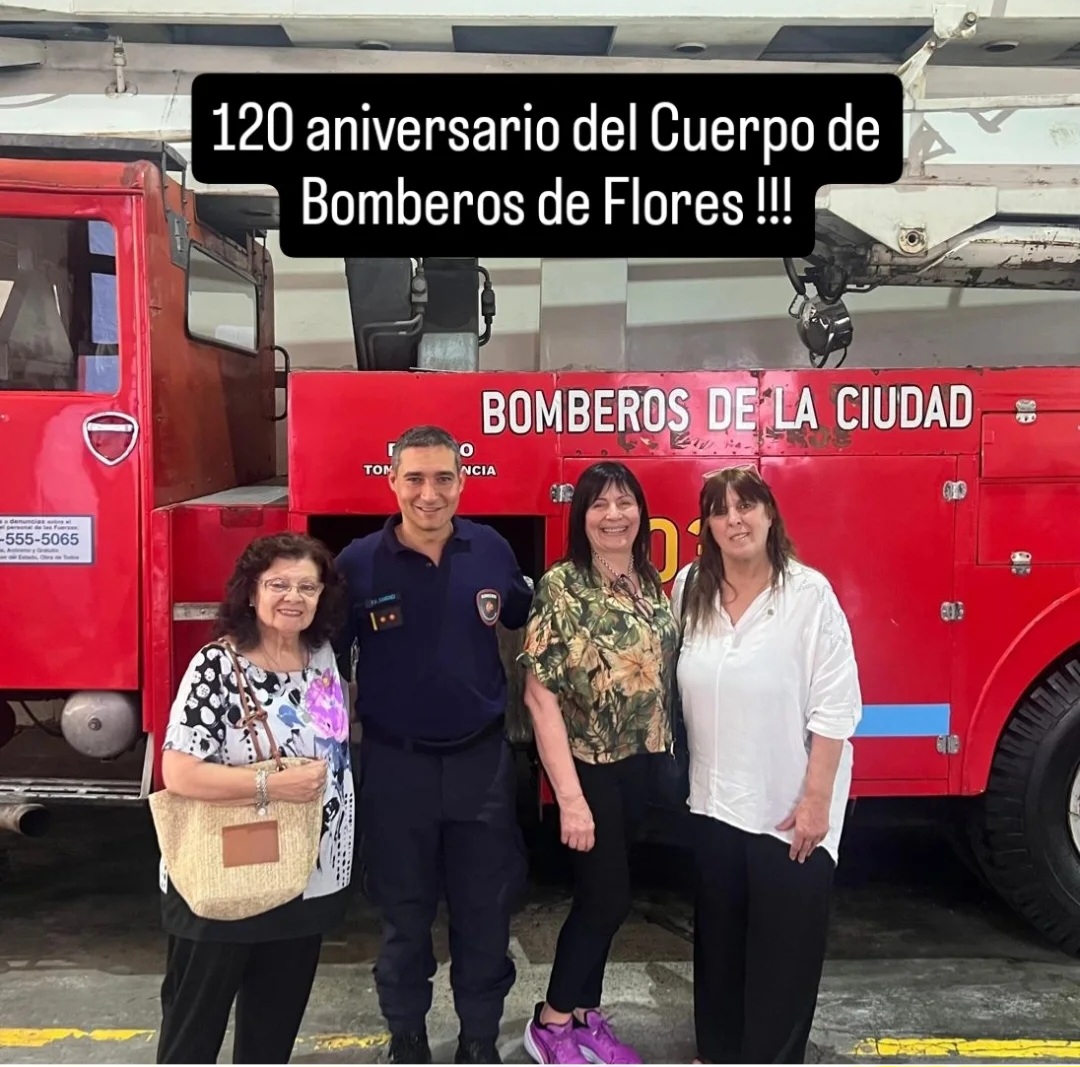 120.° aniversario del Cuerpo de  Bomberos del barrio de Flores